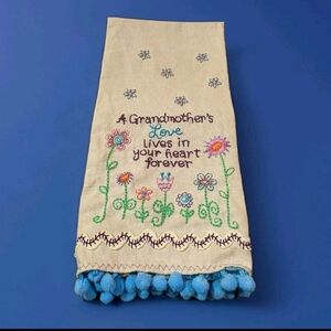 Natural Life Linen Hand Towel Grandmother's Love Flowers Embroidered  NWOT